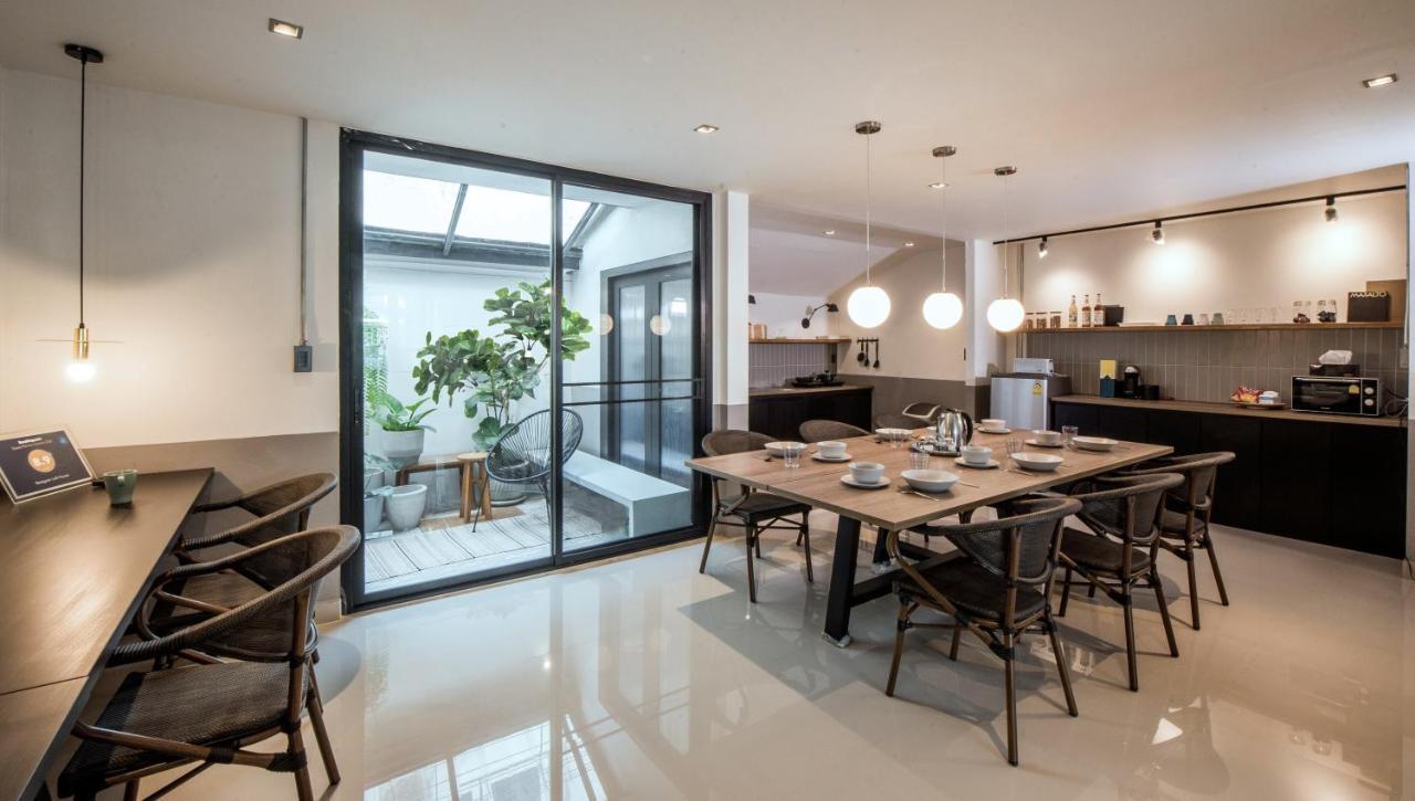 Aridom Designer Loft House Villa Bangkok Bagian luar foto