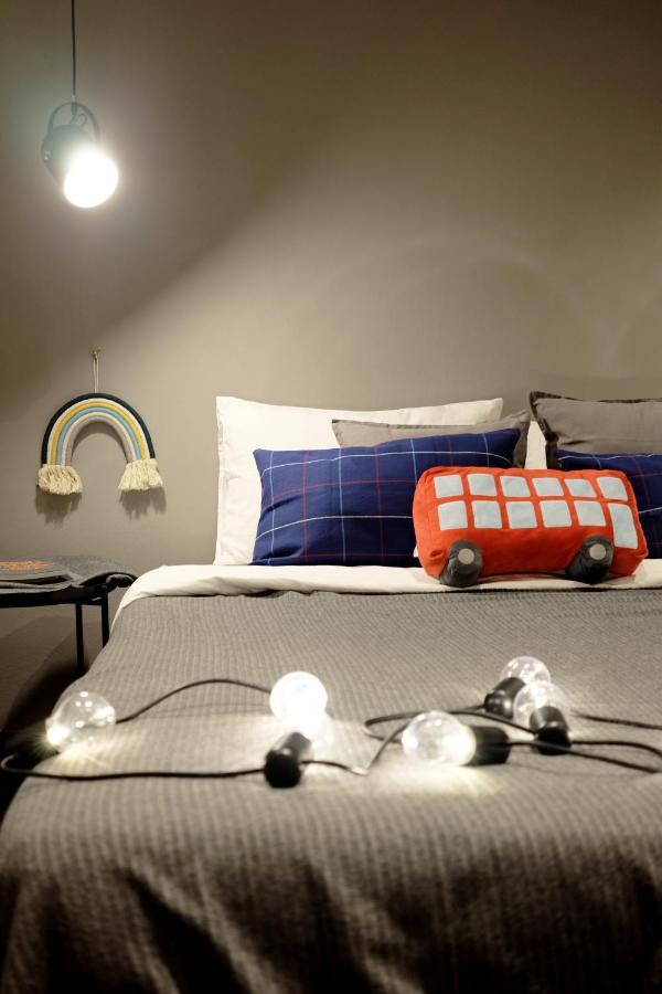 Aridom Designer Loft House Villa Bangkok Bagian luar foto