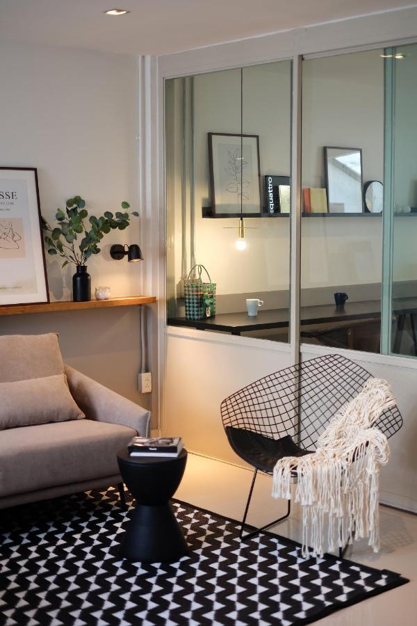 Aridom Designer Loft House Villa Bangkok Bagian luar foto