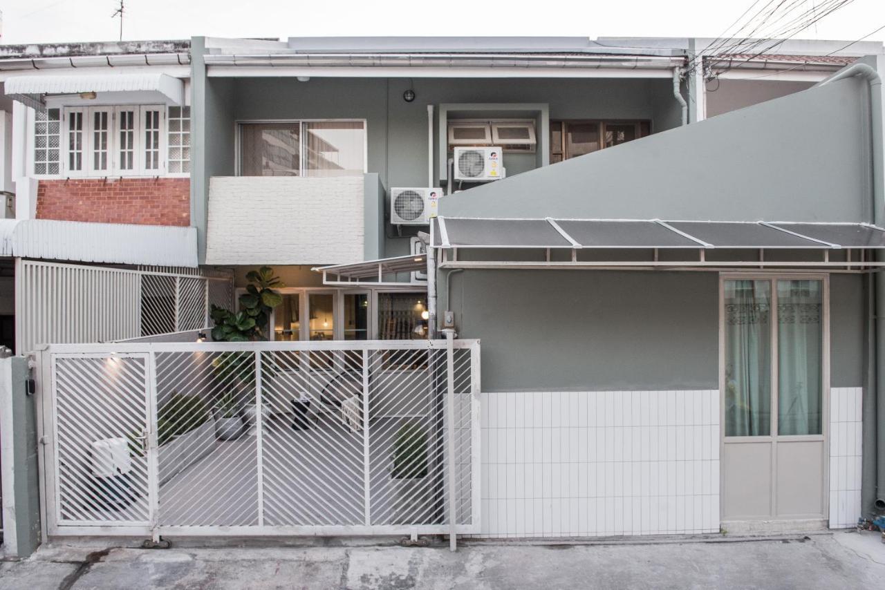 Aridom Designer Loft House Villa Bangkok Bagian luar foto