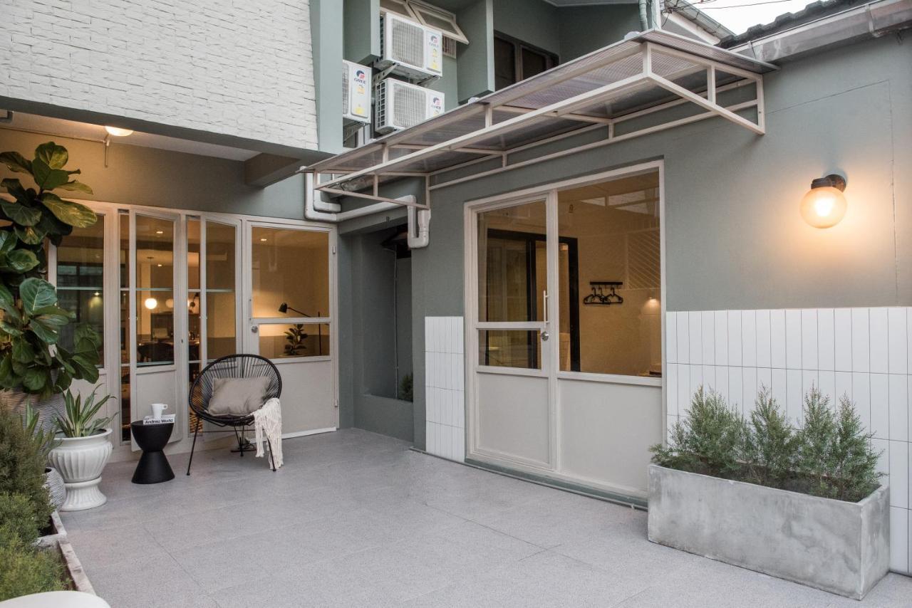 Aridom Designer Loft House Villa Bangkok Bagian luar foto